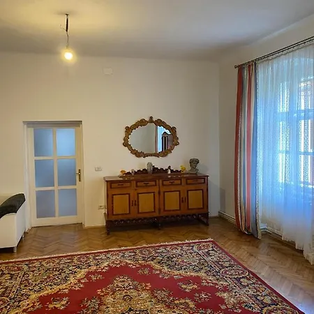 Apartament Istoric Ultracentral - With Parking Sibiu Esterno foto